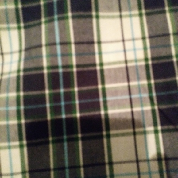 Button down - Picture 3 of 3